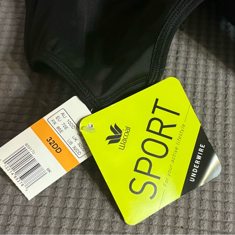 Wacoal Simone Sport Underwire Bra - Black (32DD) - Picture 5 of 6